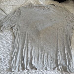 Nine West Heathered Light Gray Short Sleeve Ribbed Tee